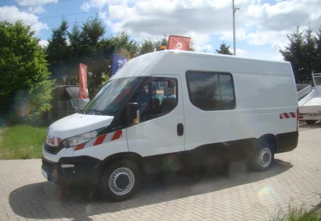 Iveco DAILY 35 S 16 REJESTRACJA NA 6-OSÓB SUPER NA KAMPERA - Gesloten bestelwagen: afbeelding 2 Iveco DAILY 35 S 16 REJESTRACJA NA 6-OSÓB SUPER NA KAMPERA - Gesloten bestelwagen: afbeelding 2