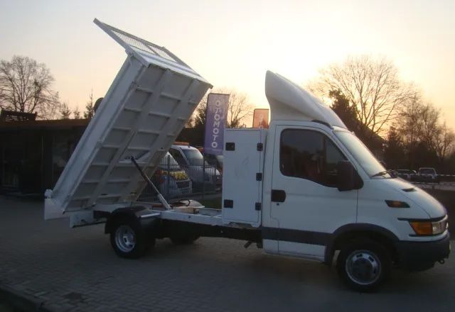 Iveco DAILY 40 C 12 - Kipper bestelwagen: afbeelding 4 Iveco DAILY 40 C 12 - Kipper bestelwagen: afbeelding 4