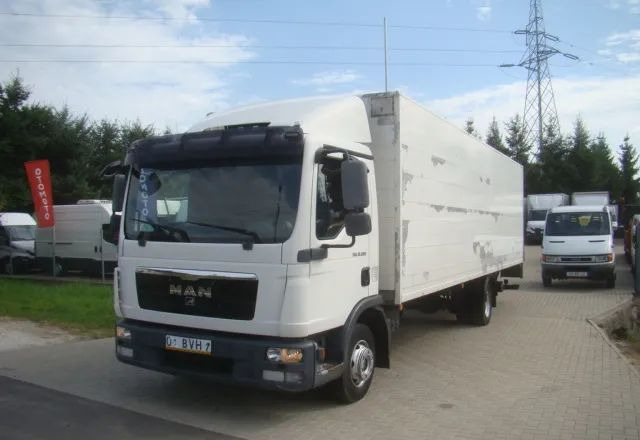 MAN TGL 12-220 8.10M KLIMA WINDA 2000KG - Bakwagen: afbeelding 1 MAN TGL 12-220 8.10M KLIMA WINDA 2000KG - Bakwagen: afbeelding 1