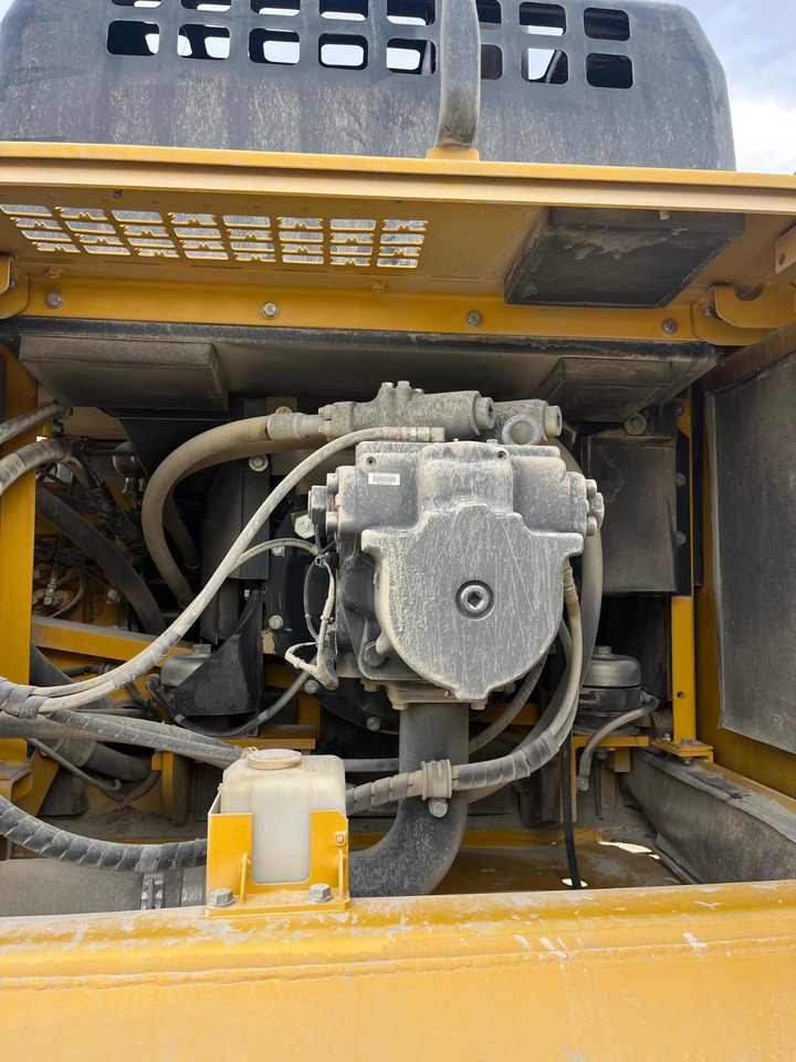 KOMATSU PC450 - Rupsgraafmachine: afbeelding 2 KOMATSU PC450 - Rupsgraafmachine: afbeelding 2