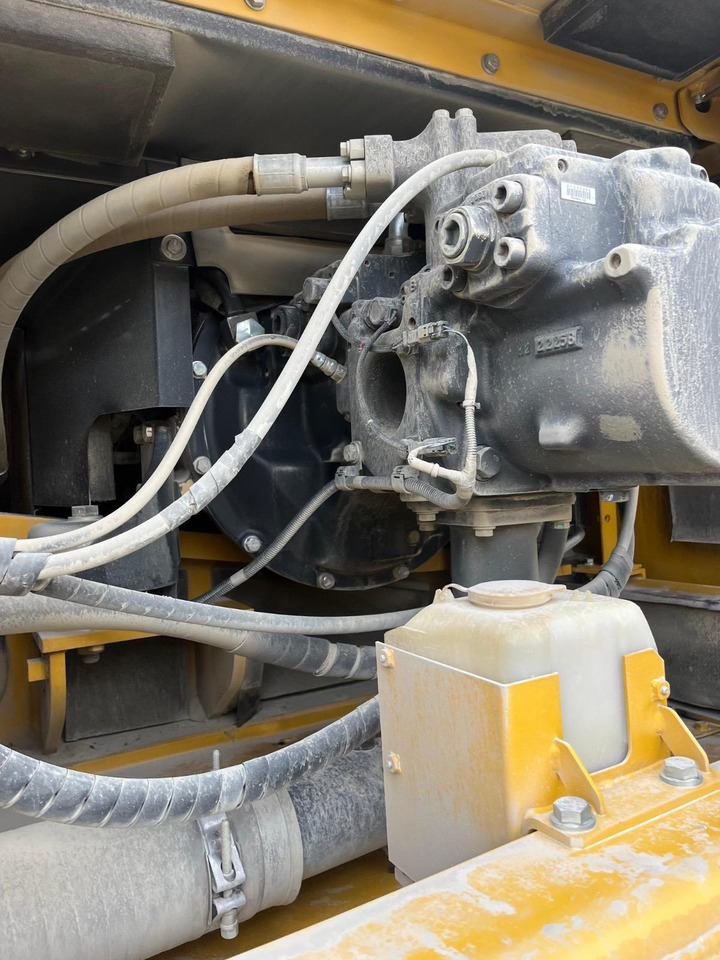 KOMATSU PC450 - Rupsgraafmachine: afbeelding 3 KOMATSU PC450 - Rupsgraafmachine: afbeelding 3