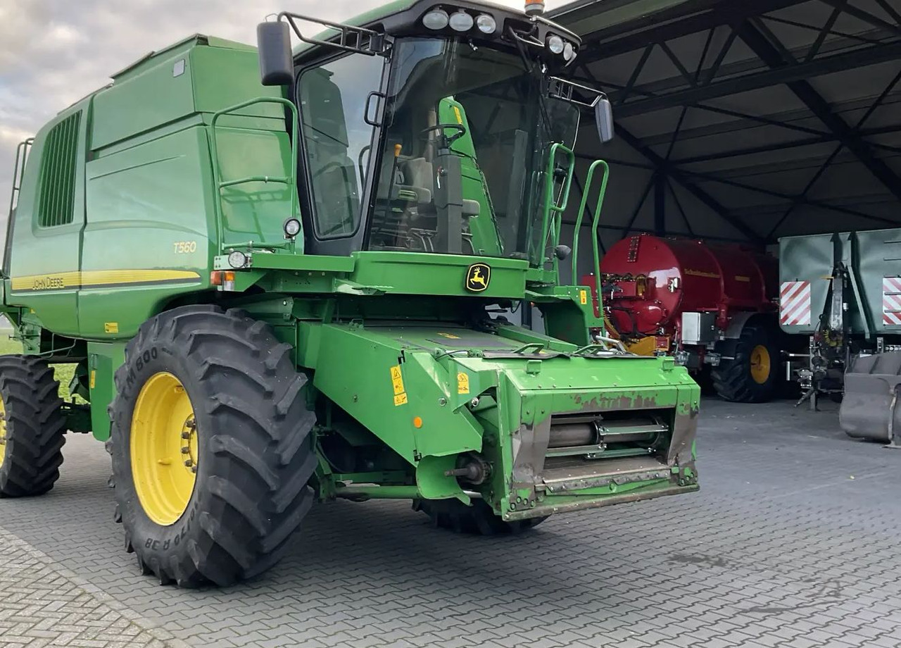 John Deere T560 - Maaidorser: afbeelding 1 John Deere T560 - Maaidorser: afbeelding 1