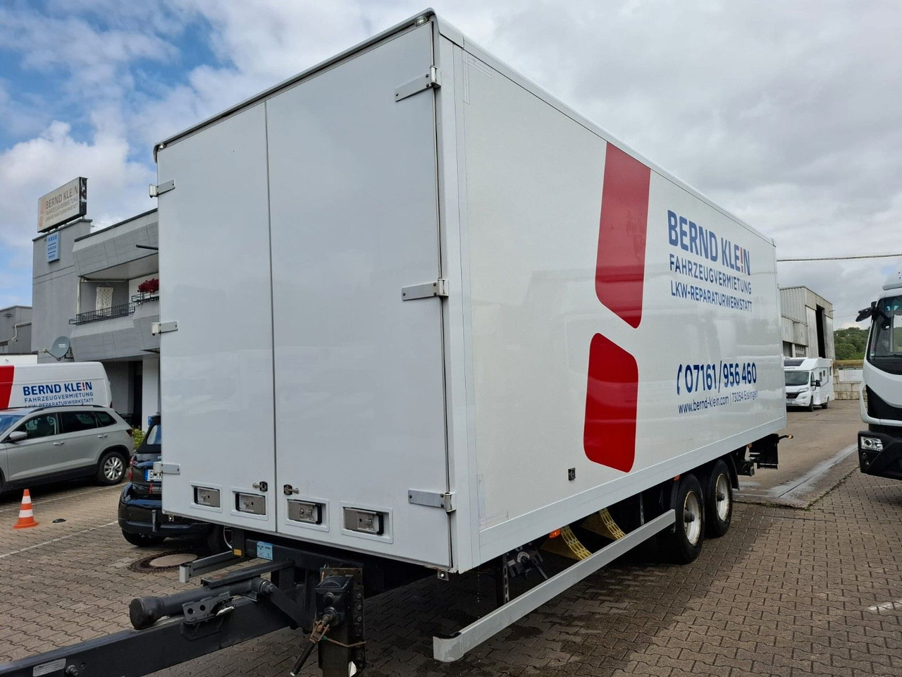 Fliegl TKF118 - Gesloten aanhangwagen: afbeelding 2 Fliegl TKF118 - Gesloten aanhangwagen: afbeelding 2