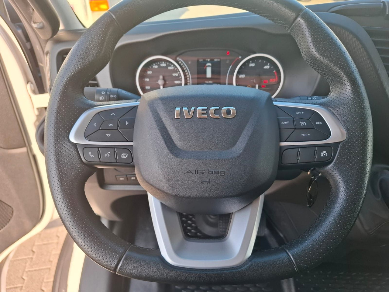 Gesloten bestelwagen Iveco 35-160V/P, Luftfed., KLima, HiMatic, DAB,.: afbeelding 8