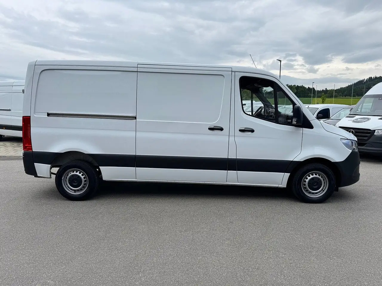 Mercedes-Benz Sprinter 215 CDI Flach Lang Klima FWD - Gesloten bestelwagen: afbeelding 4 Mercedes-Benz Sprinter 215 CDI Flach Lang Klima FWD - Gesloten bestelwagen: afbeelding 4