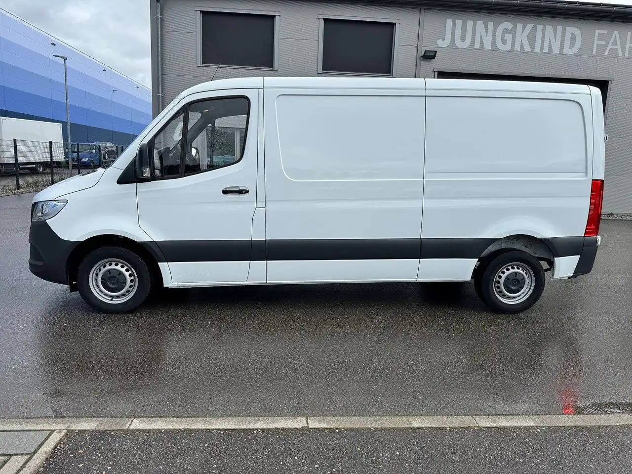 Mercedes-Benz Sprinter 215 CDI Flach Lang Klima FWD - Gesloten bestelwagen: afbeelding 3 Mercedes-Benz Sprinter 215 CDI Flach Lang Klima FWD - Gesloten bestelwagen: afbeelding 3