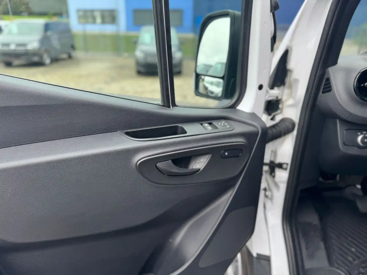 Mercedes-Benz Sprinter 317 CDI Lang Hoch Klima MBUX AHK 2,8t - Gesloten bestelwagen: afbeelding 5 Mercedes-Benz Sprinter 317 CDI Lang Hoch Klima MBUX AHK 2,8t - Gesloten bestelwagen: afbeelding 5