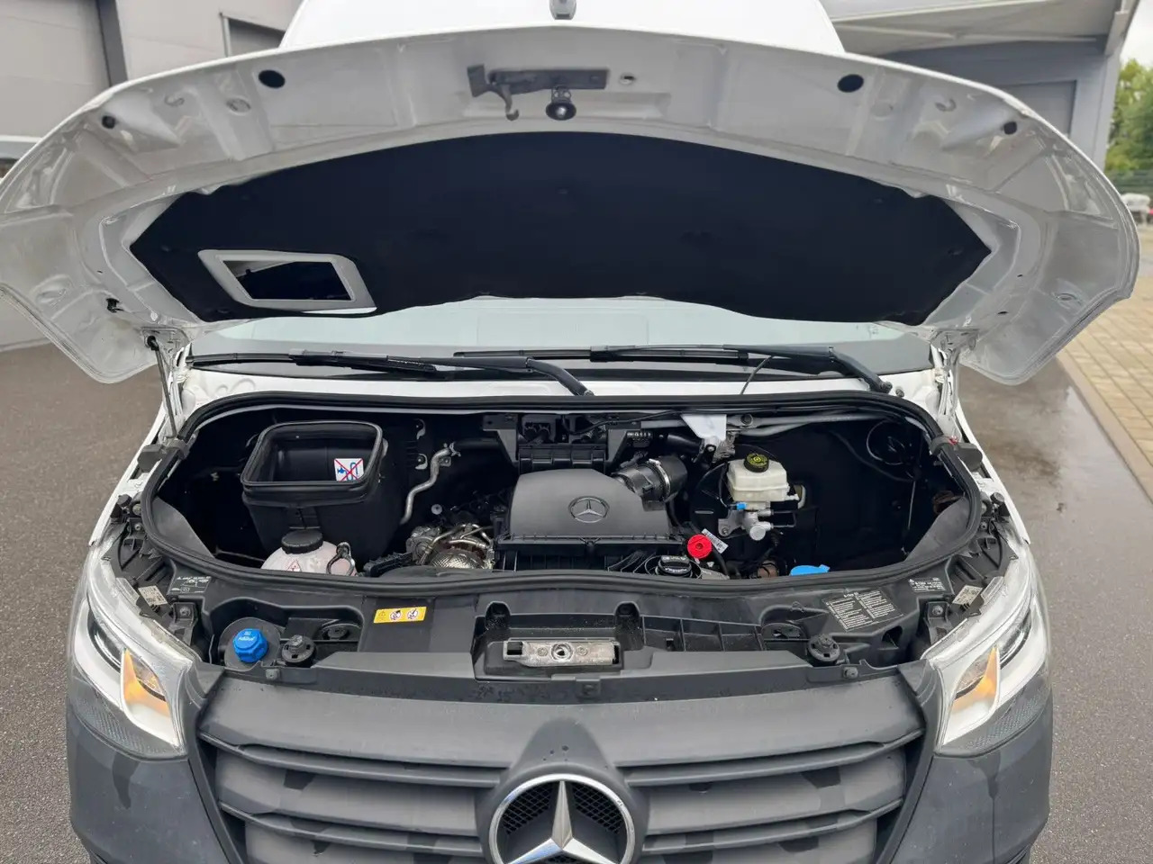 Mercedes-Benz Sprinter 317 CDI Lang Hoch Klima MBUX AHK 2,8t - Gesloten bestelwagen: afbeelding 4 Mercedes-Benz Sprinter 317 CDI Lang Hoch Klima MBUX AHK 2,8t - Gesloten bestelwagen: afbeelding 4