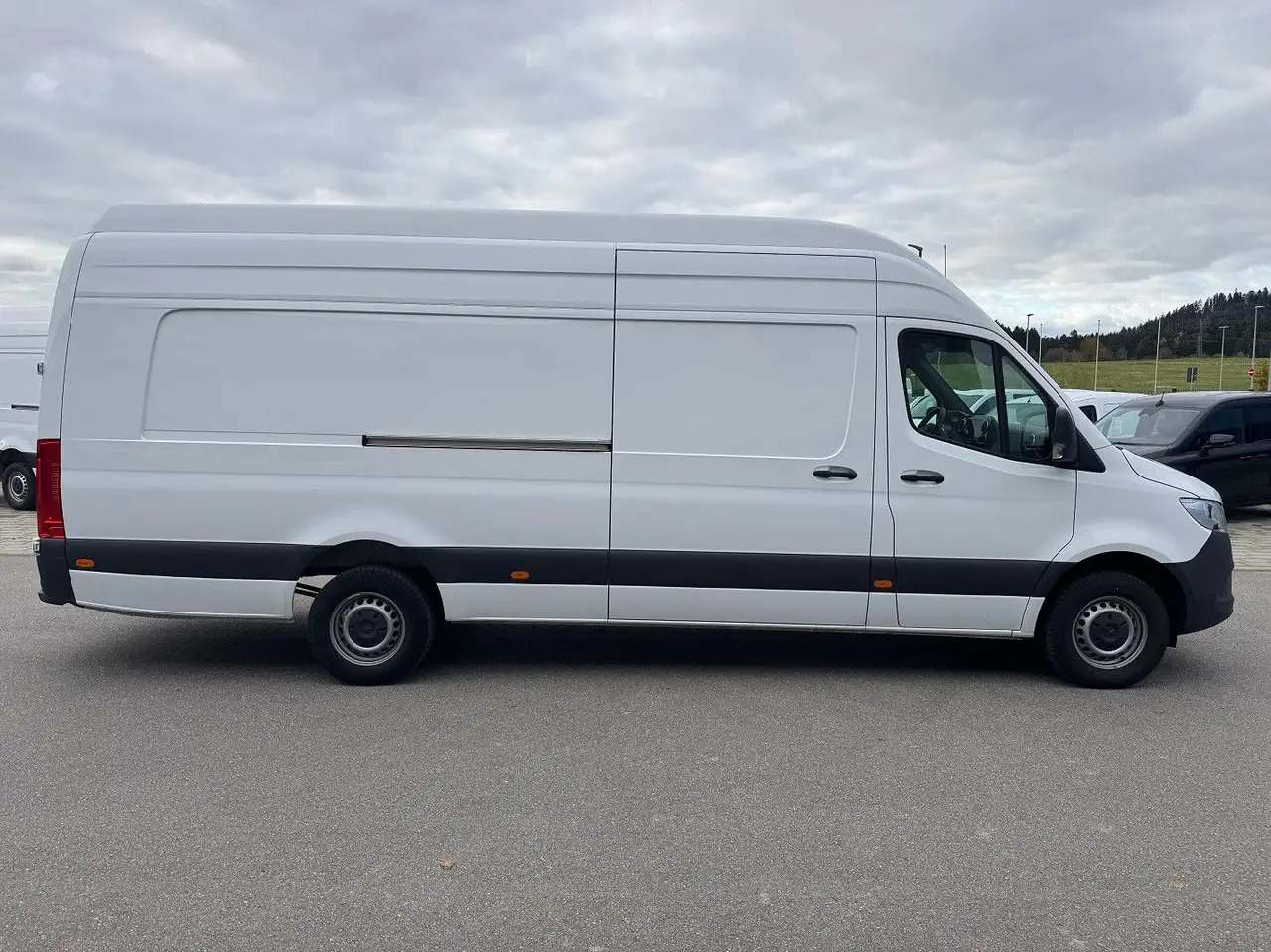 Mercedes-Benz Sprinter 317 CDI Maxi Lang Extralang XXL MBUX - Gesloten bestelwagen: afbeelding 4 Mercedes-Benz Sprinter 317 CDI Maxi Lang Extralang XXL MBUX - Gesloten bestelwagen: afbeelding 4