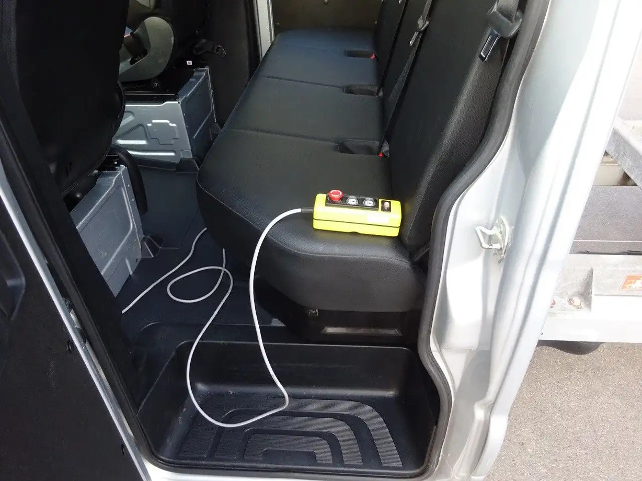 Bestelwagen open laadbak, Bestelwagen met dubbele cabine Mercedes-Benz Sprinter 319 CDI DoKa Maxi Kipper AHK 2,8t: afbeelding 14 Bestelwagen open laadbak, Bestelwagen met dubbele cabine Mercedes-Benz Sprinter 319 CDI DoKa Maxi Kipper AHK 2,8t: afbeelding 14