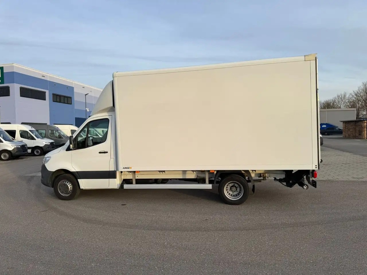 Mercedes-Benz Sprinter 516 CDI Maxi Koffer LBW AHK Klima - Bestelwagen gesloten laadbak: afbeelding 3 Mercedes-Benz Sprinter 516 CDI Maxi Koffer LBW AHK Klima - Bestelwagen gesloten laadbak: afbeelding 3