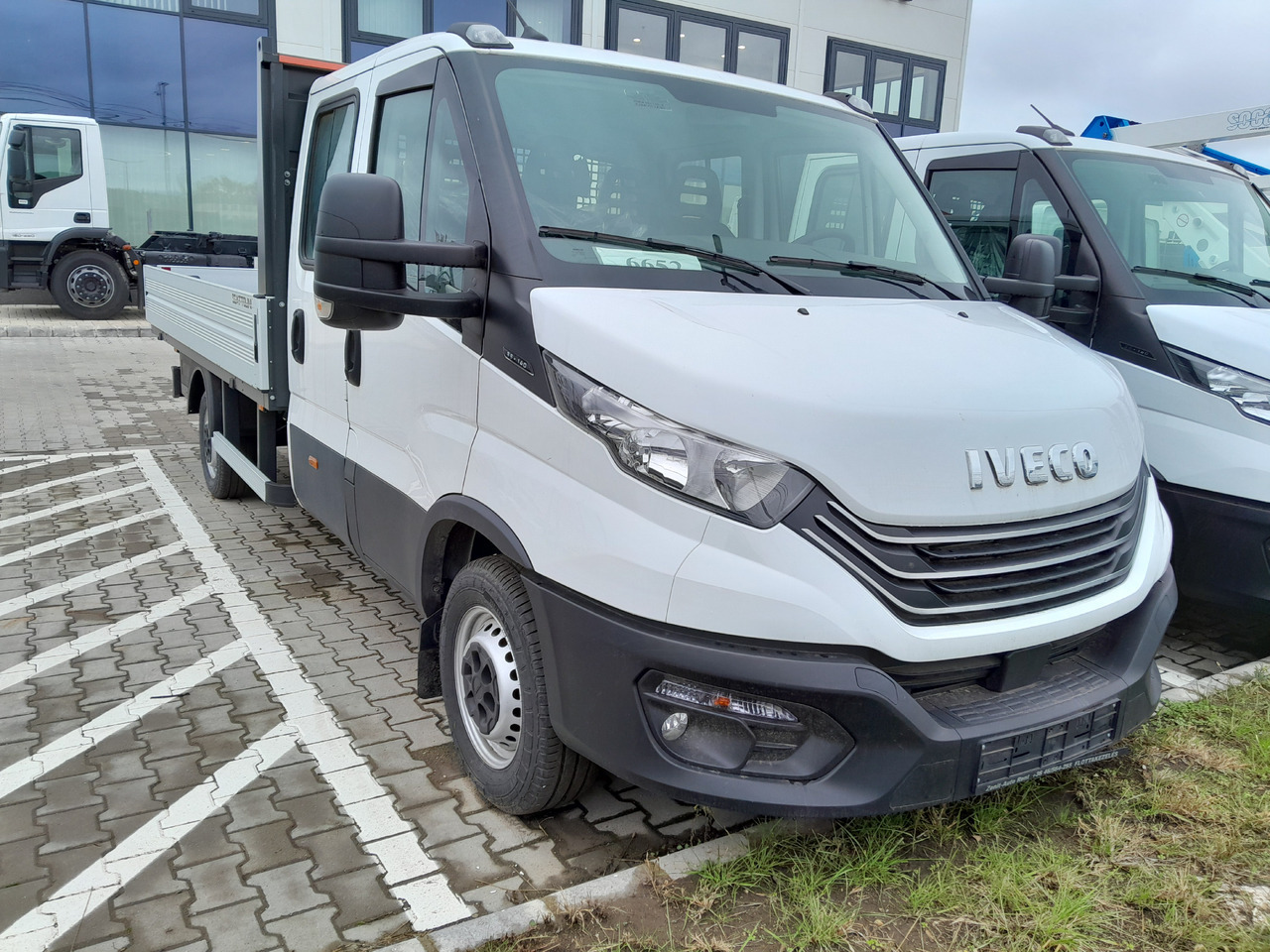 Iveco Daila 35 Daily C 18 H 3450 - Bestelwagen open laadbak: afbeelding 3 Iveco Daila 35 Daily C 18 H 3450 - Bestelwagen open laadbak: afbeelding 3