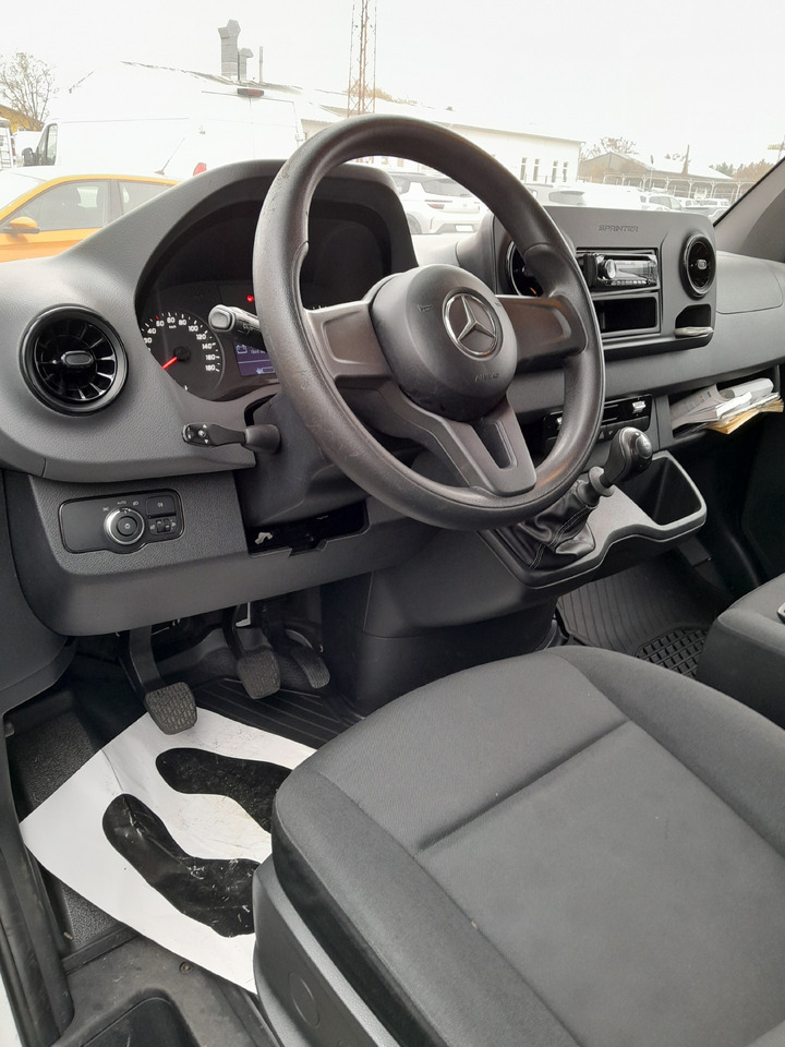 MERCEDES-BENZ Sprinter - Bestelwagen open laadbak: afbeelding 3 MERCEDES-BENZ Sprinter - Bestelwagen open laadbak: afbeelding 3