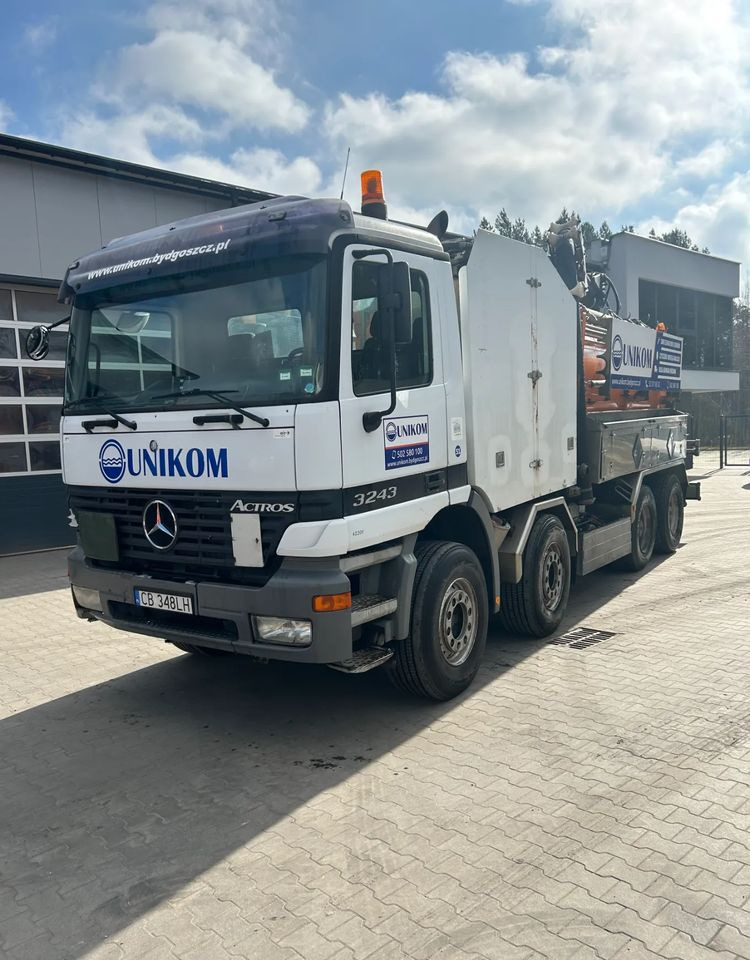 Mercedes-Benz ACTROS 3243 KAISER AQUASTER WUKO - Vacuümwagen: afbeelding 3 Mercedes-Benz ACTROS 3243 KAISER AQUASTER WUKO - Vacuümwagen: afbeelding 3