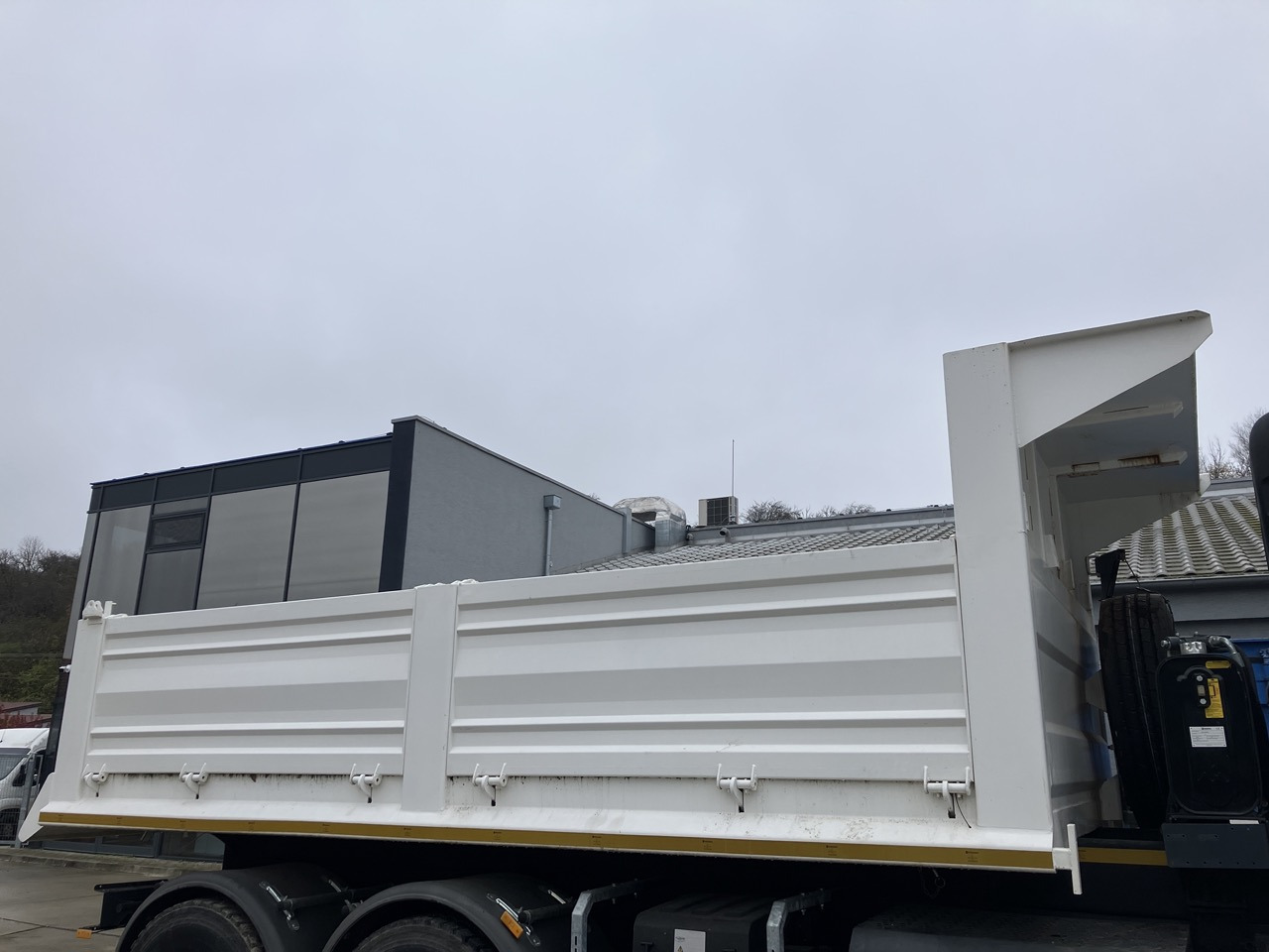 10m3 - Kipper laadbak: afbeelding 2 10m3 - Kipper laadbak: afbeelding 2