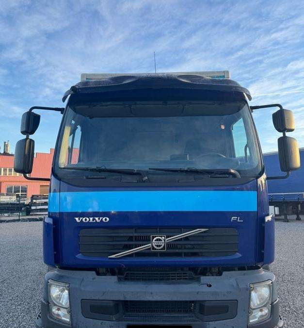 Volvo FL 240 - Koelwagen vrachtwagen: afbeelding 2 Volvo FL 240 - Koelwagen vrachtwagen: afbeelding 2