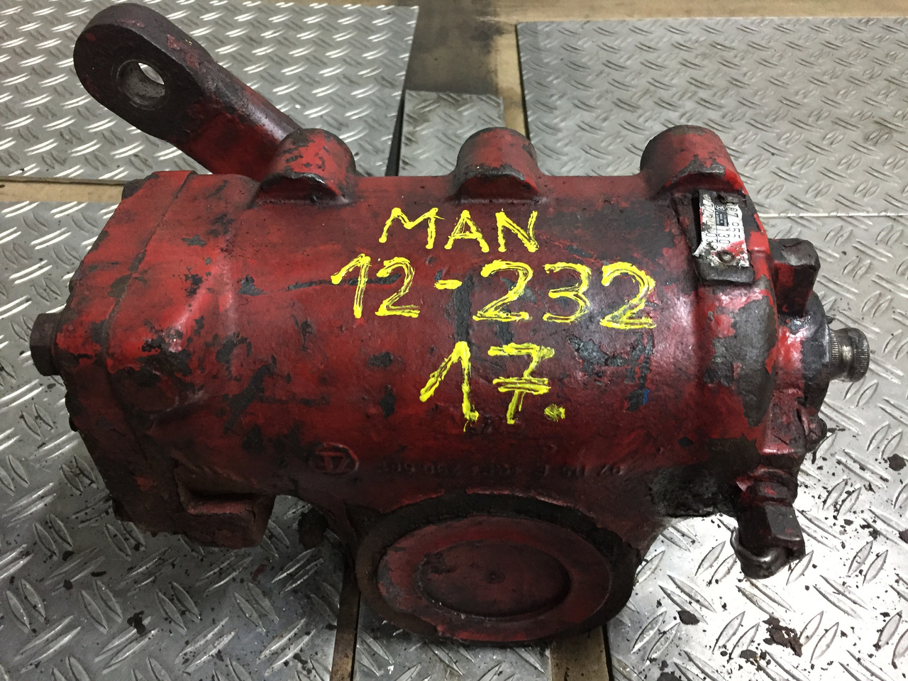 Gebrauchtes Lenkgetriebe MAN F90, 12.232, Artikel - Nr.: 81.9999 - 9999 - Stuurhuis voor Vrachtwagen: afbeelding 1 Gebrauchtes Lenkgetriebe MAN F90, 12.232, Artikel - Nr.: 81.9999 - 9999 - Stuurhuis voor Vrachtwagen: afbeelding 1