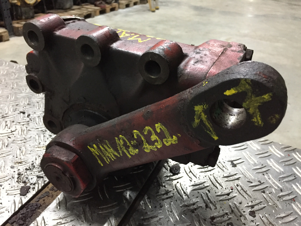 Gebrauchtes Lenkgetriebe MAN F90, 12.232, Artikel - Nr.: 81.9999 - 9999 - Stuurhuis voor Vrachtwagen: afbeelding 4 Gebrauchtes Lenkgetriebe MAN F90, 12.232, Artikel - Nr.: 81.9999 - 9999 - Stuurhuis voor Vrachtwagen: afbeelding 4