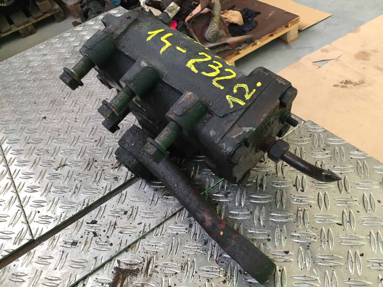 Stuurhuis voor Vrachtwagen Gebrauchtes Lenkgetriebe MAN F90, 14.232, Artikel - Nr.: 81.9999 - 9999: afbeelding 11 Stuurhuis voor Vrachtwagen Gebrauchtes Lenkgetriebe MAN F90, 14.232, Artikel - Nr.: 81.9999 - 9999: afbeelding 11