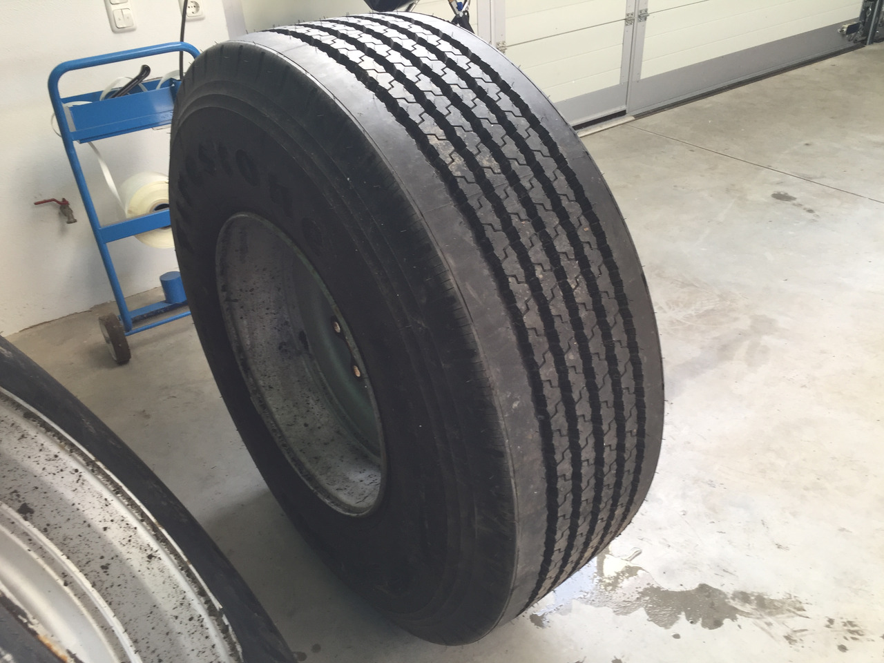 Band voor Vrachtwagen Neue Reifen, Firestone TSP - 3000, Größe : 425 / 65 R x 22,5 - 2 Stück mit Felgen: afbeelding 7 Band voor Vrachtwagen Neue Reifen, Firestone TSP - 3000, Größe : 425 / 65 R x 22,5 - 2 Stück mit Felgen: afbeelding 7