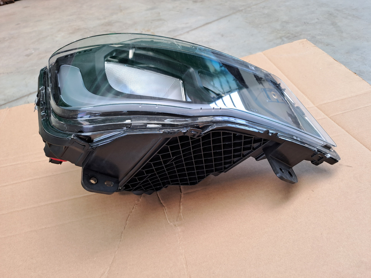 ---Neuw. Hauptscheinwerfer MAN TG3 rechts, Leuchtweitenverstellung, Artikel - Nr. : 81.25101 - 6738 - Koplamp voor Vrachtwagen: afbeelding 3 ---Neuw. Hauptscheinwerfer MAN TG3 rechts, Leuchtweitenverstellung, Artikel - Nr. : 81.25101 - 6738 - Koplamp voor Vrachtwagen: afbeelding 3