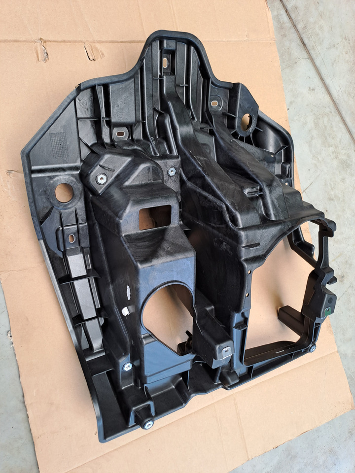 Neuwertiger Träger für Scheinwerfer MAN TG3 rechts, Artikel - Nr. : 81.41614 - 5002 / 5001 - Koplamp voor Vrachtwagen: afbeelding 2 Neuwertiger Träger für Scheinwerfer MAN TG3 rechts, Artikel - Nr. : 81.41614 - 5002 / 5001 - Koplamp voor Vrachtwagen: afbeelding 2