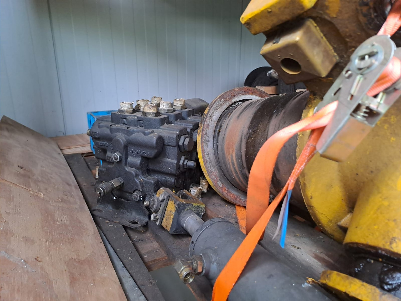 VOLVO L 40 B Drehbock / Drehdurchführung - Hydraulica voor Bouwmachine: afbeelding 4 VOLVO L 40 B Drehbock / Drehdurchführung - Hydraulica voor Bouwmachine: afbeelding 4