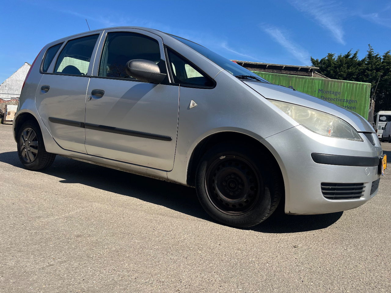 Mitsubishi Colt 1.3 Airco - Personenwagen: afbeelding 4 Mitsubishi Colt 1.3 Airco - Personenwagen: afbeelding 4