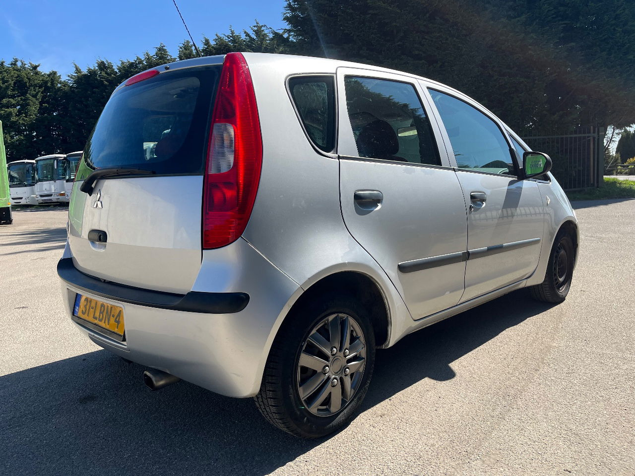 Mitsubishi Colt 1.3 Airco - Personenwagen: afbeelding 3 Mitsubishi Colt 1.3 Airco - Personenwagen: afbeelding 3