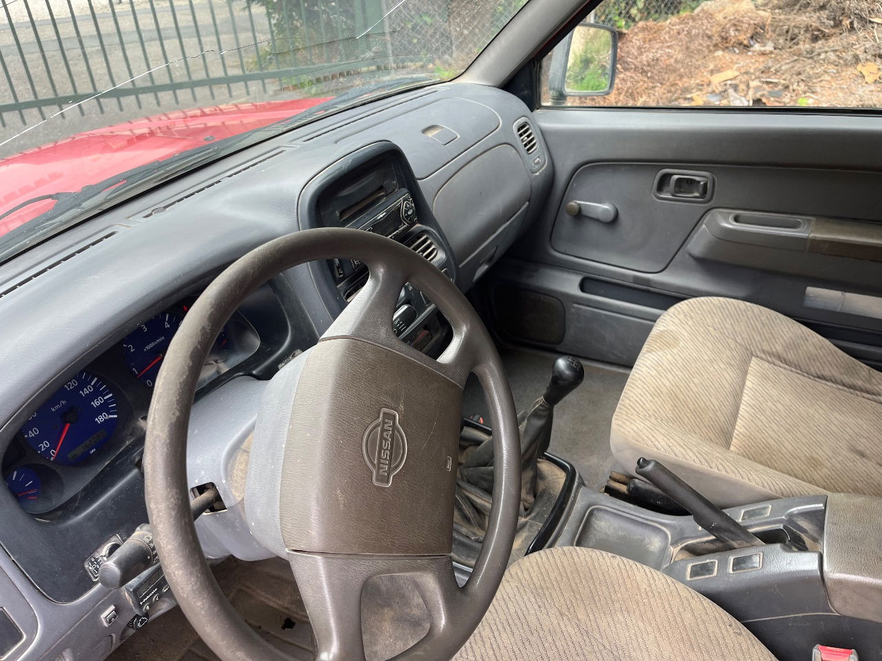 Nissan 4x4 - Pick-up: afbeelding 5 Nissan 4x4 - Pick-up: afbeelding 5