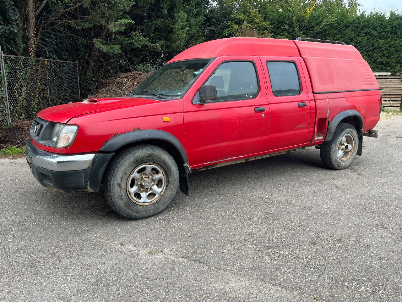 Nissan 4x4 - Pick-up: afbeelding 1 Nissan 4x4 - Pick-up: afbeelding 1