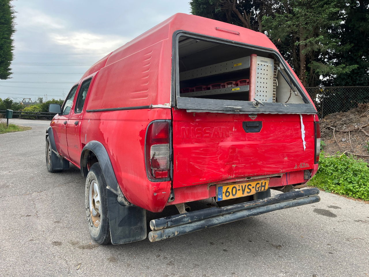 Nissan 4x4 - Pick-up: afbeelding 2 Nissan 4x4 - Pick-up: afbeelding 2