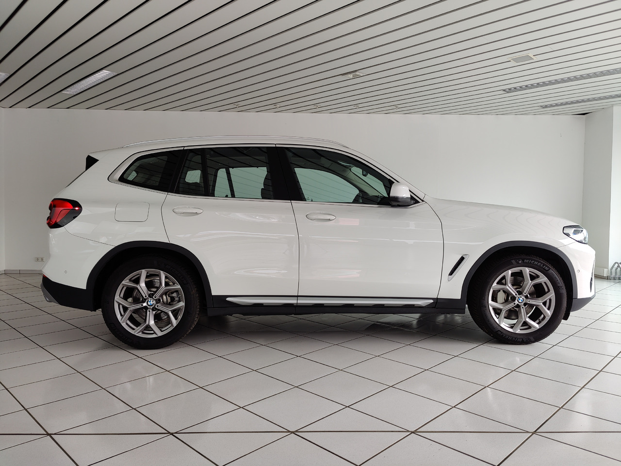 BMW X3 xDrive 30 i Live-Cockpit DAB Leder HiFi Headup - SUV: afbeelding 5 BMW X3 xDrive 30 i Live-Cockpit DAB Leder HiFi Headup - SUV: afbeelding 5