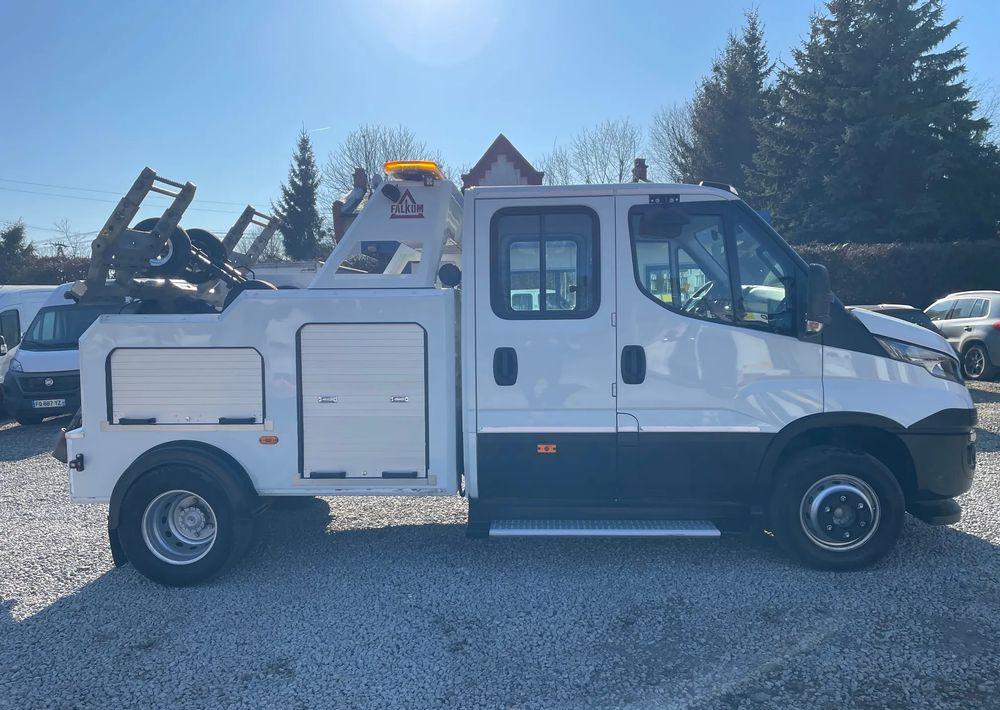 Iveco Daily 70C17 Pomoc drogowa Holownik 2017r - Bergingsvoertuig: afbeelding 4 Iveco Daily 70C17 Pomoc drogowa Holownik 2017r - Bergingsvoertuig: afbeelding 4