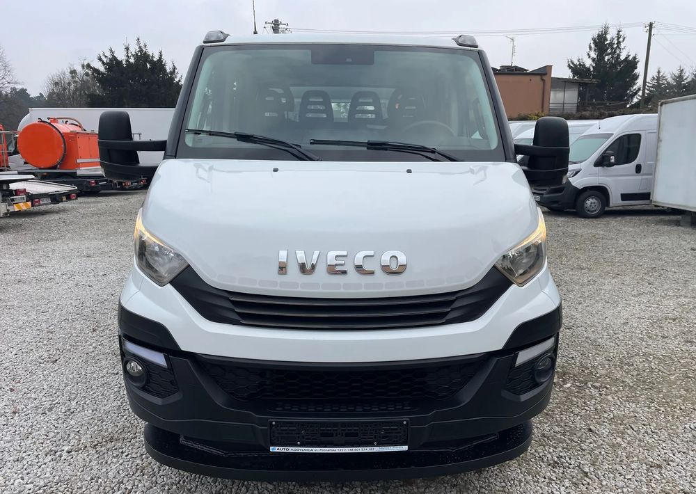 Iveco Daily 70C18 Hi-Matic Pomoc drogowa Holownik 2018r - Bergingsvoertuig: afbeelding 2 Iveco Daily 70C18 Hi-Matic Pomoc drogowa Holownik 2018r - Bergingsvoertuig: afbeelding 2