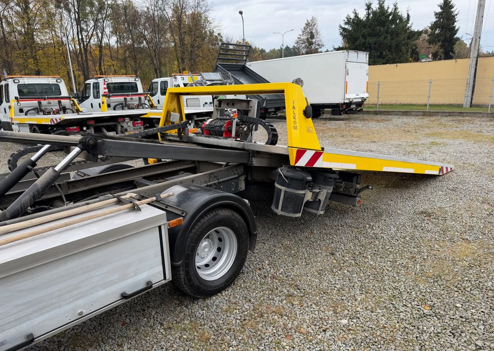 Bergingsvoertuig Iveco Daily 70C18 Pomoc drogowa Laweta 2017r Hi-Matic: afbeelding 8 Bergingsvoertuig Iveco Daily 70C18 Pomoc drogowa Laweta 2017r Hi-Matic: afbeelding 8