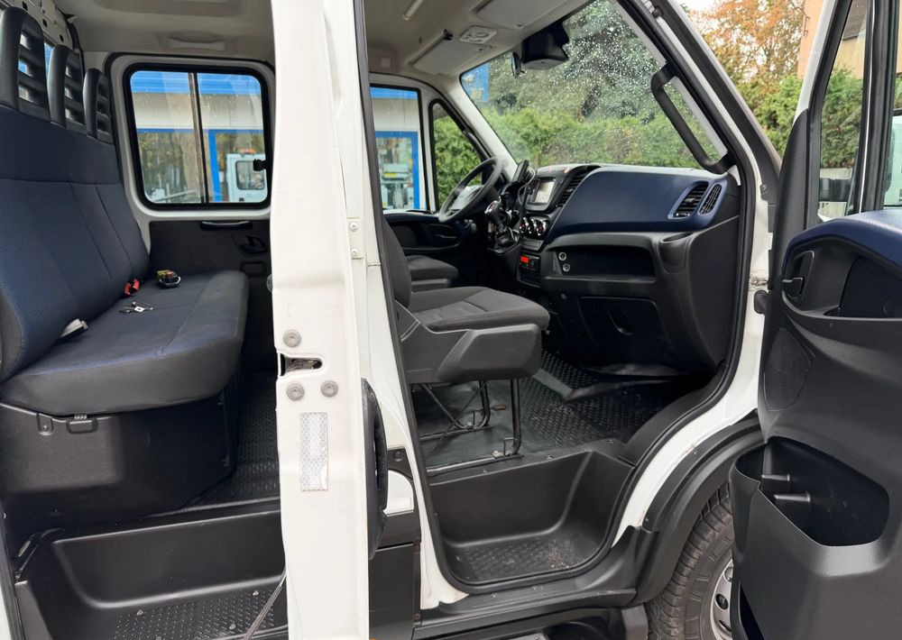 Bergingsvoertuig Iveco Daily 70C18 Pomoc drogowa Laweta 2017r Hi-Matic: afbeelding 12 Bergingsvoertuig Iveco Daily 70C18 Pomoc drogowa Laweta 2017r Hi-Matic: afbeelding 12