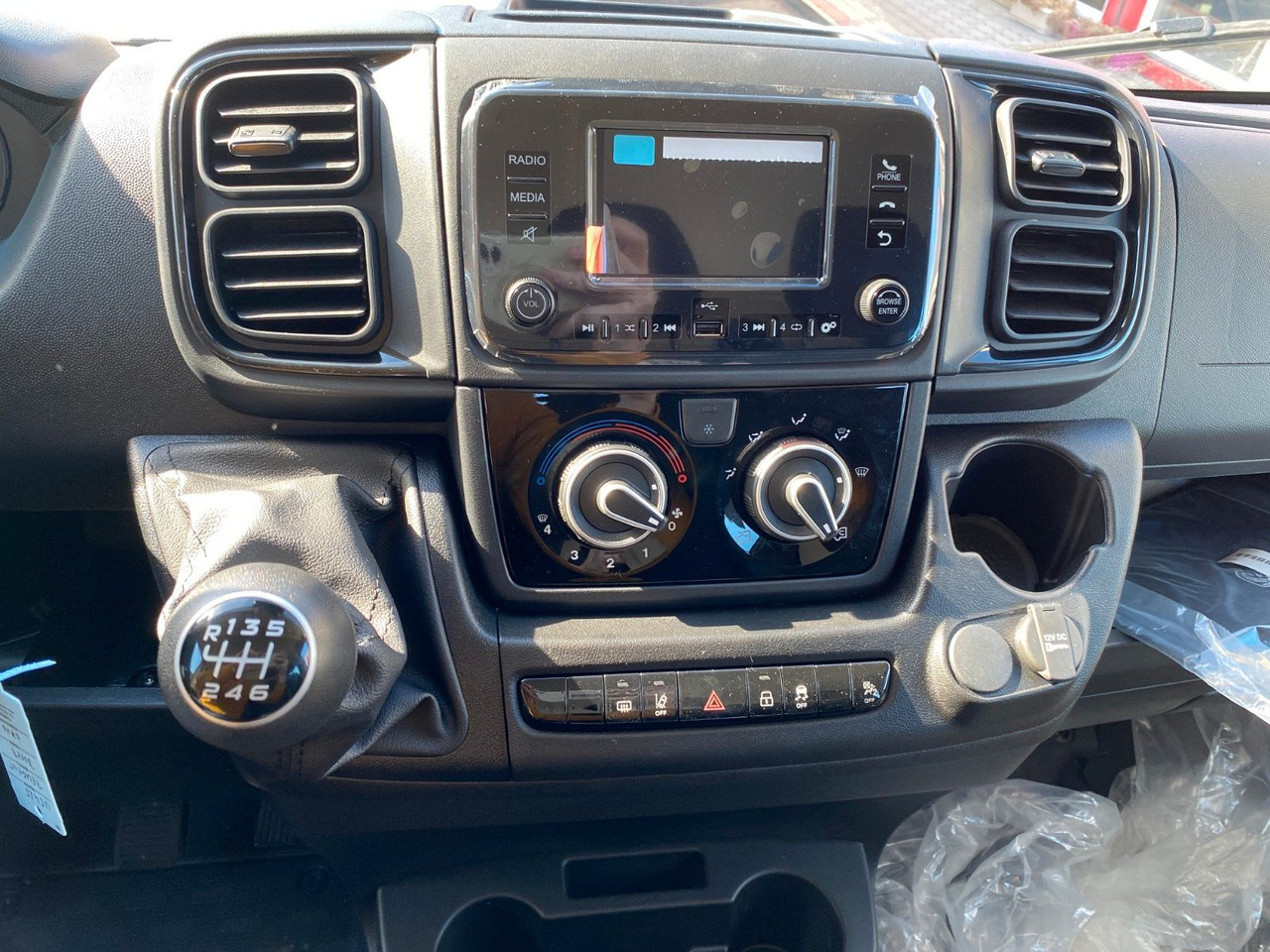 Peugeot BOXER CHDC L4 HEAVY PRITSCHE - Bestelwagen open laadbak, Bestelwagen met dubbele cabine: afbeelding 3 Peugeot BOXER CHDC L4 HEAVY PRITSCHE - Bestelwagen open laadbak, Bestelwagen met dubbele cabine: afbeelding 3