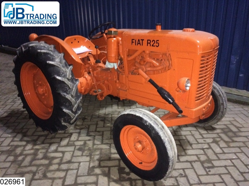 Fiat R25 2WD - Tractor: afbeelding 1 Fiat R25 2WD - Tractor: afbeelding 1