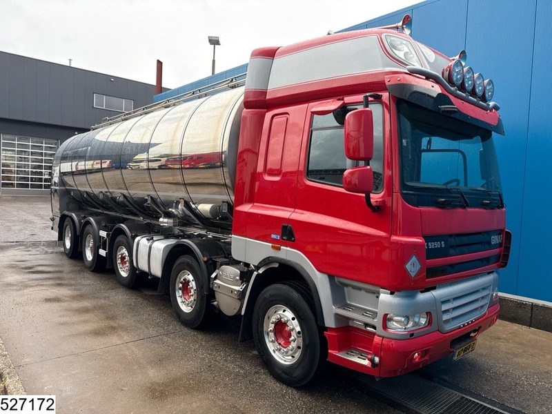 Ginaf X 5250 SE 10x4, EURO 5, 33.500 liter, Parcisa, Milk - Tankwagen: afbeelding 2 Ginaf X 5250 SE 10x4, EURO 5, 33.500 liter, Parcisa, Milk - Tankwagen: afbeelding 2