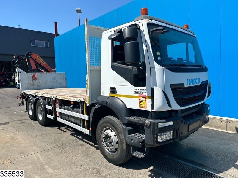 Iveco Trakker 360 6X4, EURO 6, Palfinger, Remote - Vrachtwagen met open laadbak, Kraanwagen: afbeelding 2 Iveco Trakker 360 6X4, EURO 6, Palfinger, Remote - Vrachtwagen met open laadbak, Kraanwagen: afbeelding 2