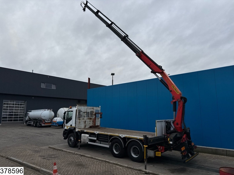 Iveco Trakker 360 6X4, EURO 6, Palfinger, Remote, Steel suspension - Vrachtwagen met open laadbak, Kraanwagen: afbeelding 4 Iveco Trakker 360 6X4, EURO 6, Palfinger, Remote, Steel suspension - Vrachtwagen met open laadbak, Kraanwagen: afbeelding 4