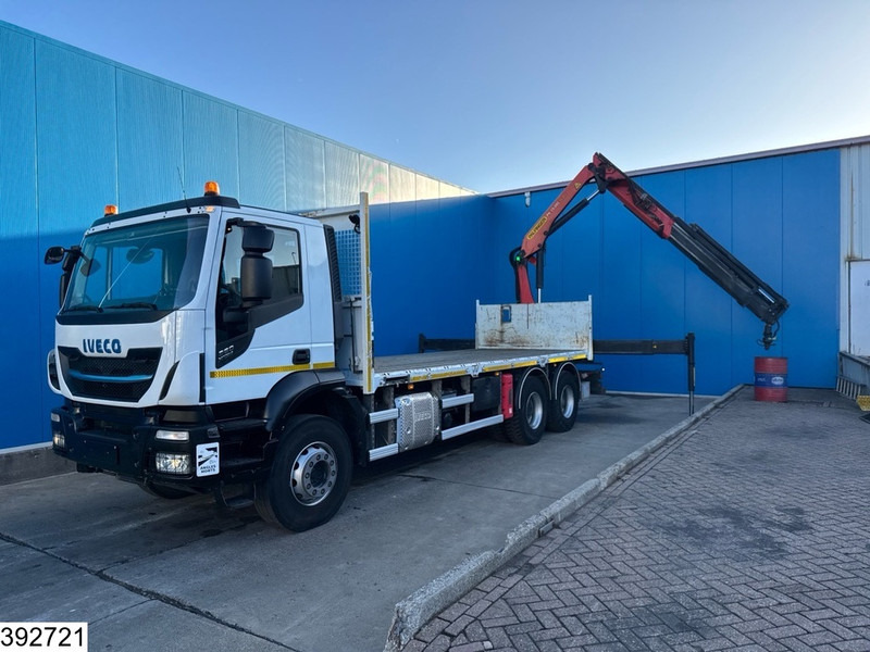 Iveco Trakker 360 6x4, EURO 6, Palfinger, Remote - Vrachtwagen met open laadbak, Kraanwagen: afbeelding 3 Iveco Trakker 360 6x4, EURO 6, Palfinger, Remote - Vrachtwagen met open laadbak, Kraanwagen: afbeelding 3