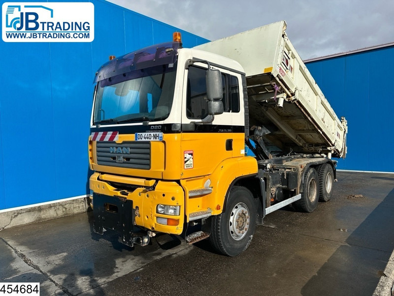 MAN TGA 26 390 6x4, Manual, Steel suspension - Kipper vrachtwagen: afbeelding 1 MAN TGA 26 390 6x4, Manual, Steel suspension - Kipper vrachtwagen: afbeelding 1