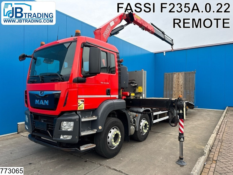 MAN TGS 35 360 8x2, EURO 6, Fassi, Remote - Vrachtwagen met open laadbak, Kraanwagen: afbeelding 1 MAN TGS 35 360 8x2, EURO 6, Fassi, Remote - Vrachtwagen met open laadbak, Kraanwagen: afbeelding 1