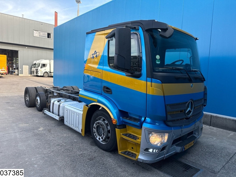 Mercedes-Benz Actros 2443 6x2, EURO 6, PTO, Standairco - Chassis vrachtwagen: afbeelding 2 Mercedes-Benz Actros 2443 6x2, EURO 6, PTO, Standairco - Chassis vrachtwagen: afbeelding 2