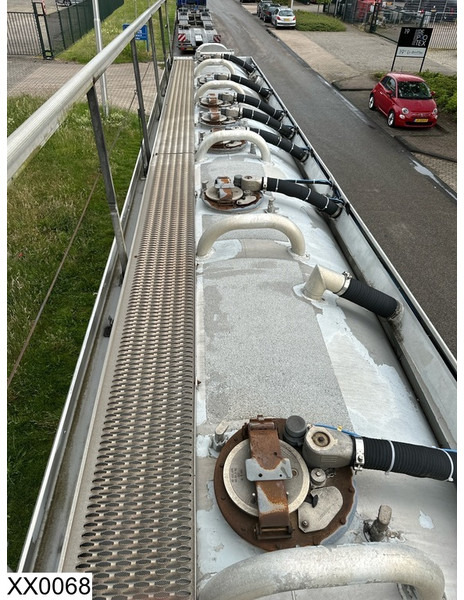 Trailor Fuel 40119 Liter, 7 Compartments - Tankoplegger: afbeelding 4 Trailor Fuel 40119 Liter, 7 Compartments - Tankoplegger: afbeelding 4