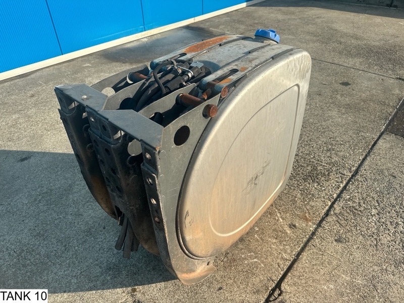 Universeel AdBlue Tank - Brandstoftank: afbeelding 2 Universeel AdBlue Tank - Brandstoftank: afbeelding 2