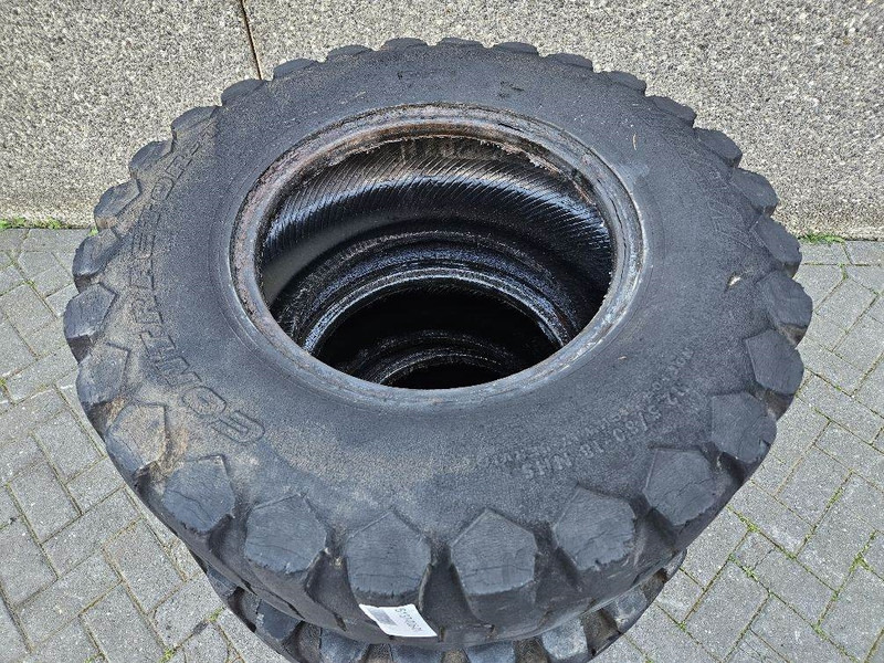 Ahlmann AL95-Titan 12.5/80-18-Tire/Reifen/Band - Banden en velgen voor Bouwmachine: afbeelding 4 Ahlmann AL95-Titan 12.5/80-18-Tire/Reifen/Band - Banden en velgen voor Bouwmachine: afbeelding 4