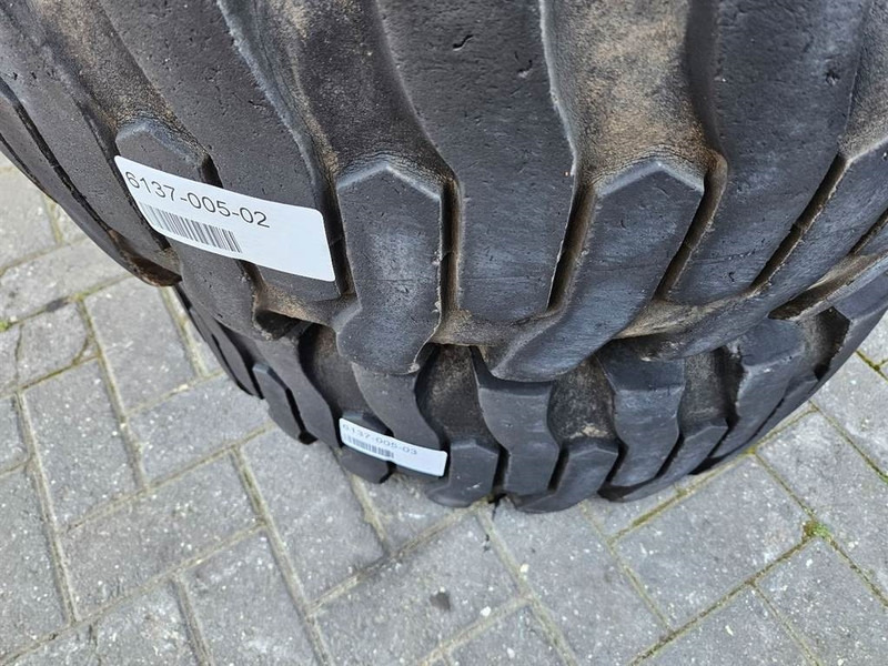 Ahlmann AL95-Titan 12.5/80-18-Tire/Reifen/Band - Banden en velgen voor Bouwmachine: afbeelding 3 Ahlmann AL95-Titan 12.5/80-18-Tire/Reifen/Band - Banden en velgen voor Bouwmachine: afbeelding 3